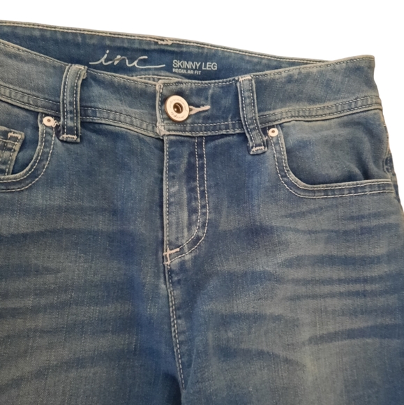 Inc Skinny Leg Regular Fit Stretch Jeans  Size 2  **Super Comfort** - Picture 2 of 6